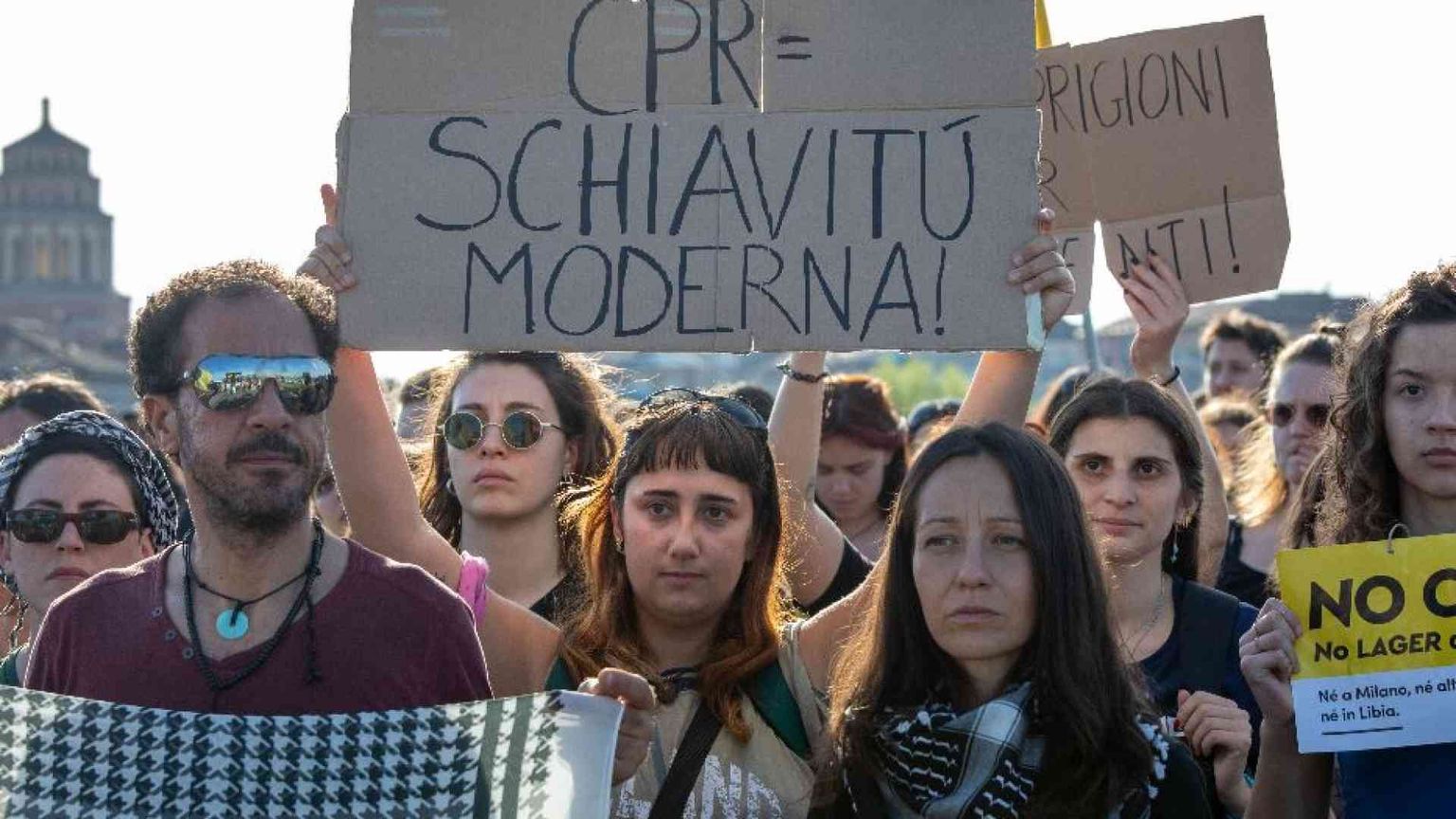 Degrado e nessuna tutela: «I Centri di rimpatrio sono da chiudere»