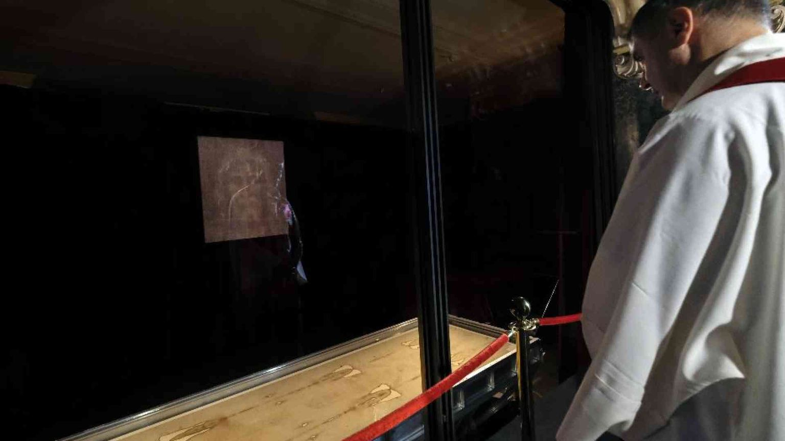 Nel 2025 un'ostensione della Sindone riservata ai giovani