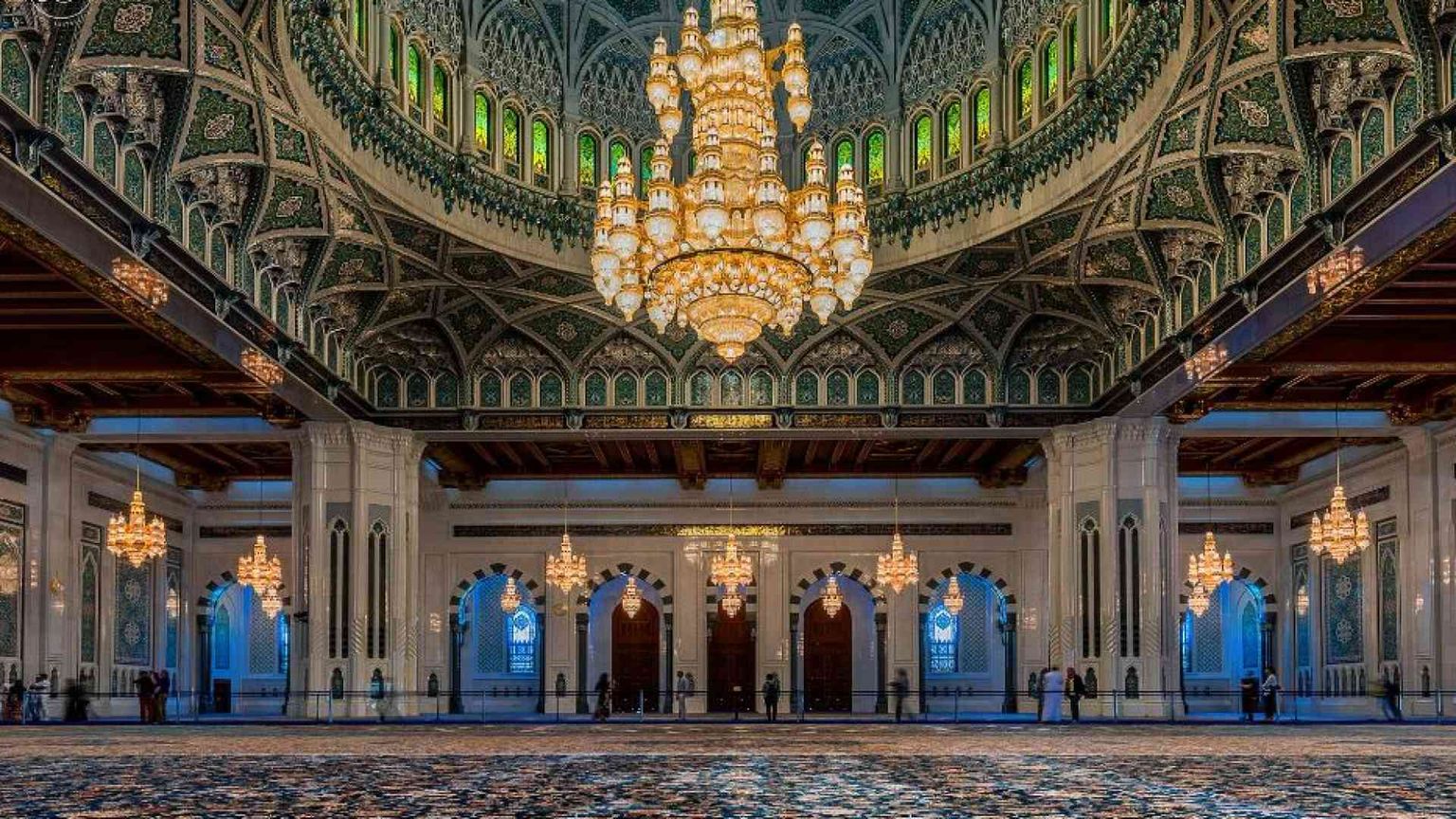 La moschea del sultano Qaboos: l'Oman e la terza via dell'islam
