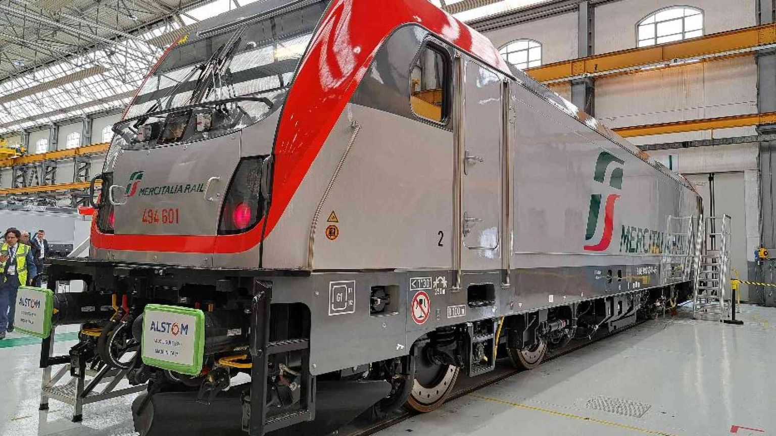 Consegnata la prima locomotiva Traxx Universal DC con sistema ultimo miglio
