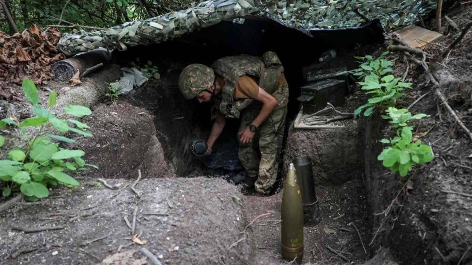 Il fronte orientale sta cedendo. E Lukashenko "gioca" con l'atomica di Putin