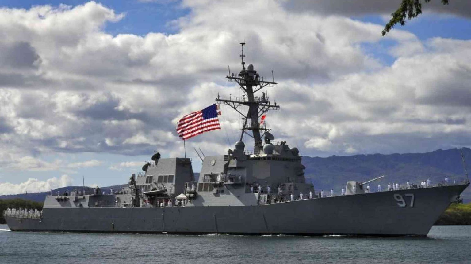 La Cina lancia un warning a una nave militare Usa