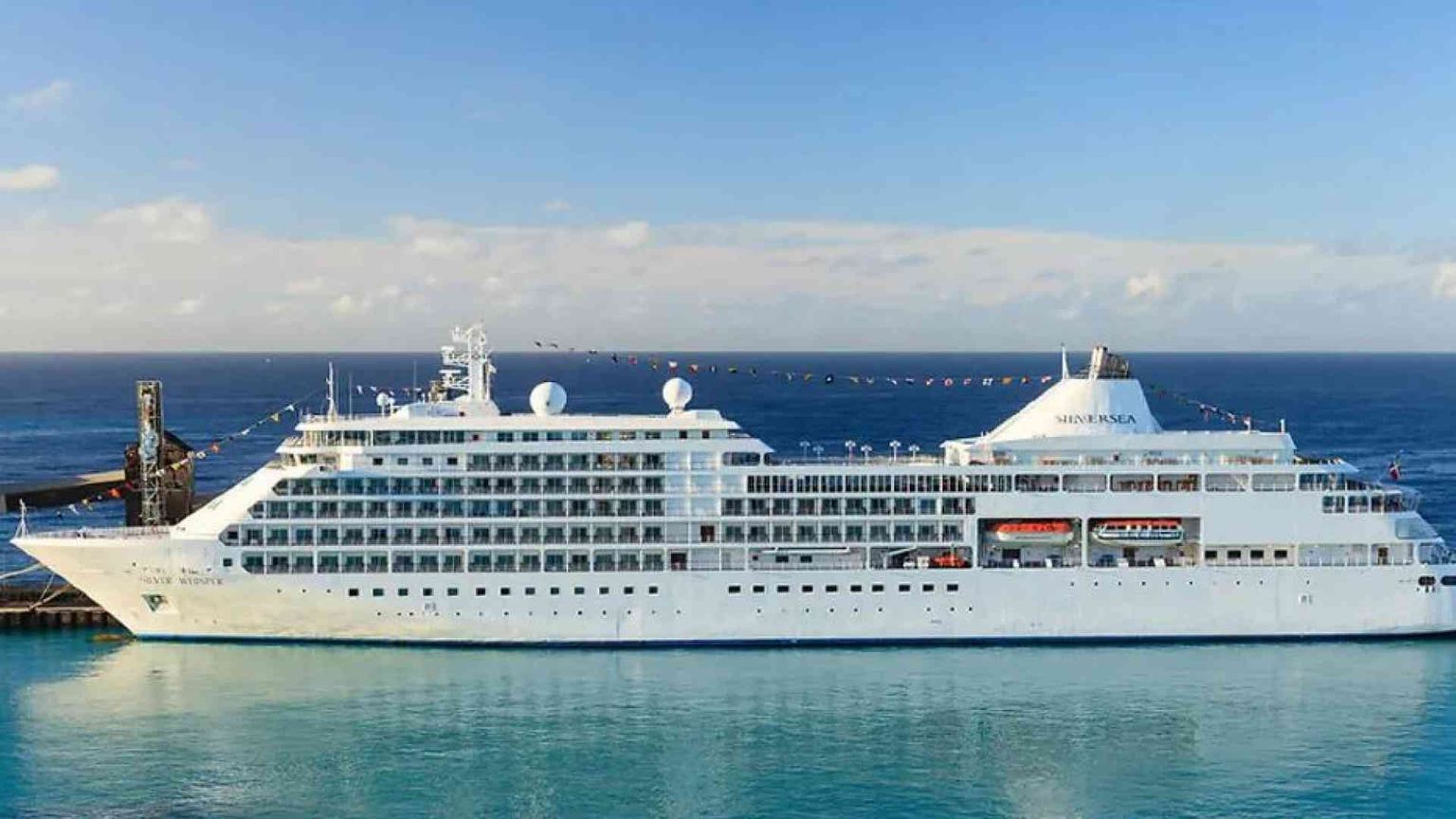 Neonato trovato morto su una nave da crociera. La madre fermata per omicidio