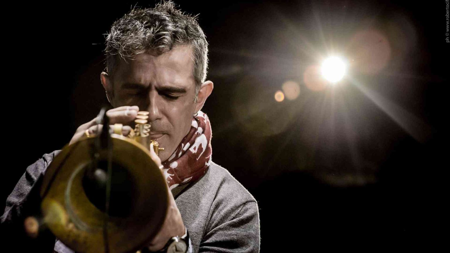 Paolo Fresu, alle radici dei suoni d'amore e di pace