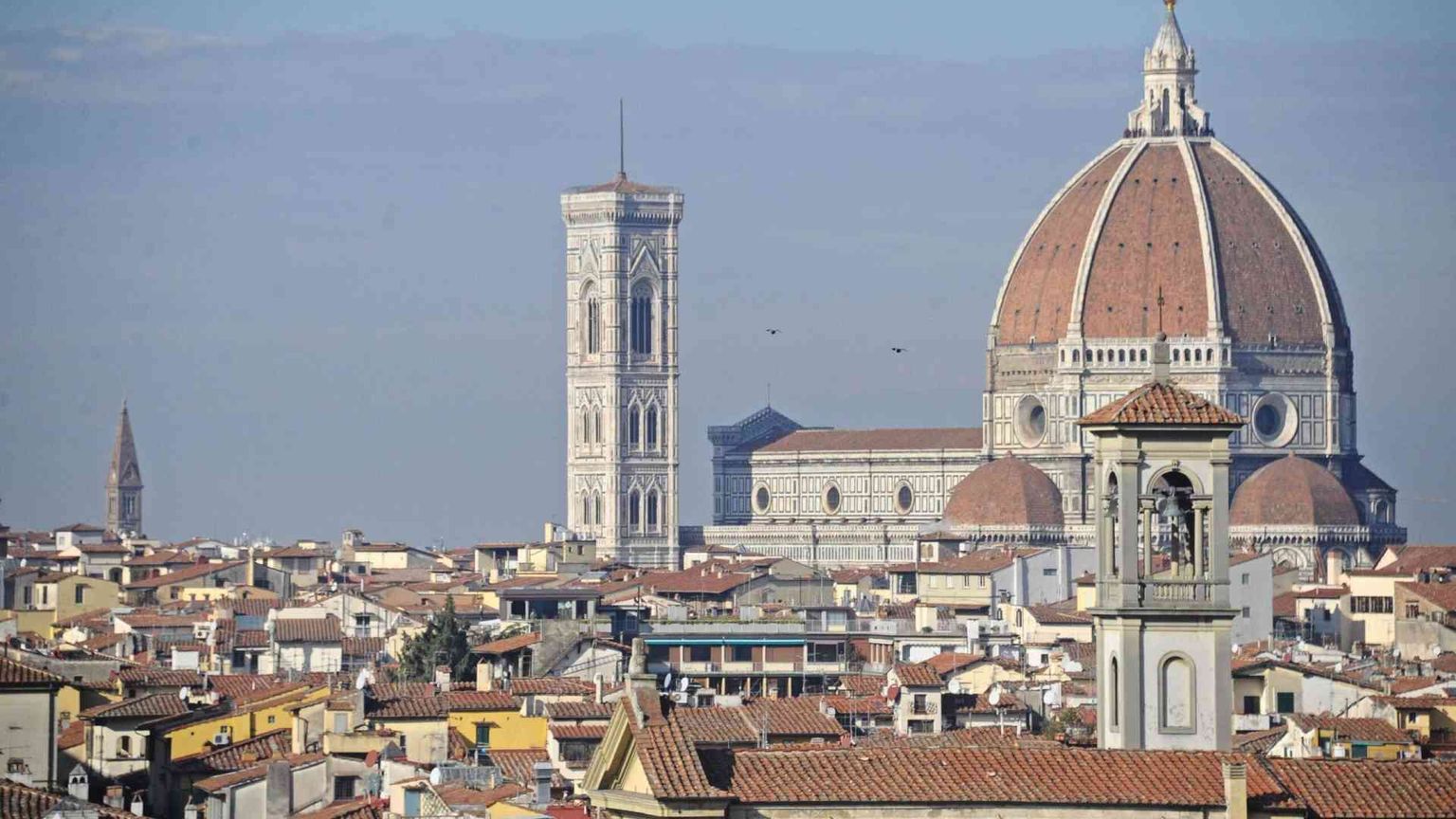 A Firenze la sfida-clou. E il centrodestra sogna il gran ribaltone