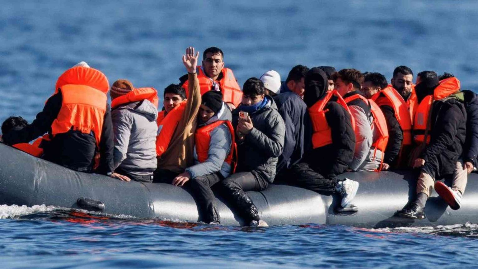 Sicurezza e accoglienza: che cosa c'è nei programmi dei partiti