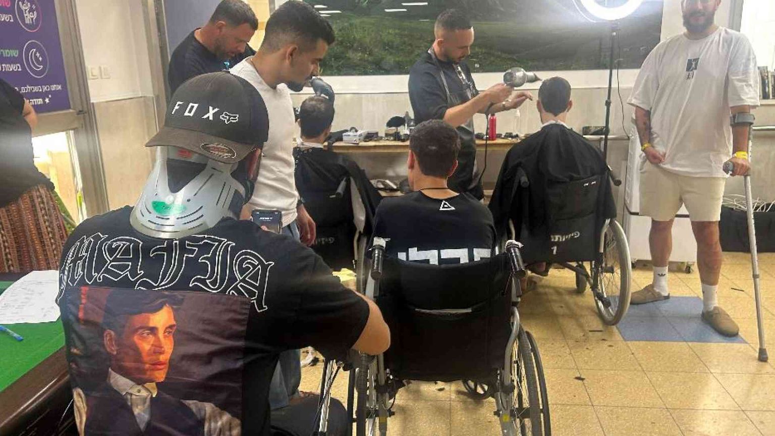 Il dj che porta la musica ai soldati feriti. «Cerchiamo di trovare un senso»