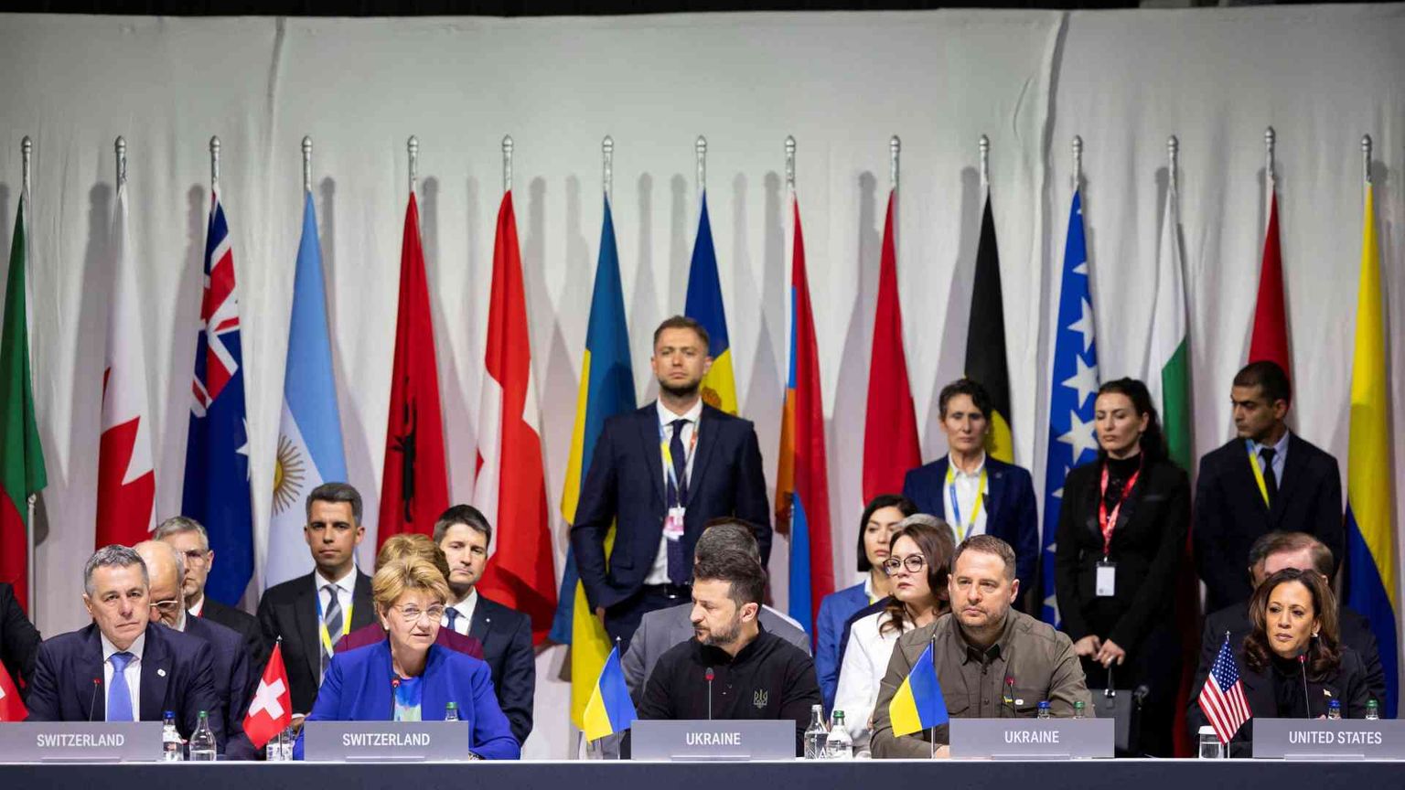 Zelensky: non sarà la pace ma è un inizio. Gli Usa: «Putin vuole la resa»