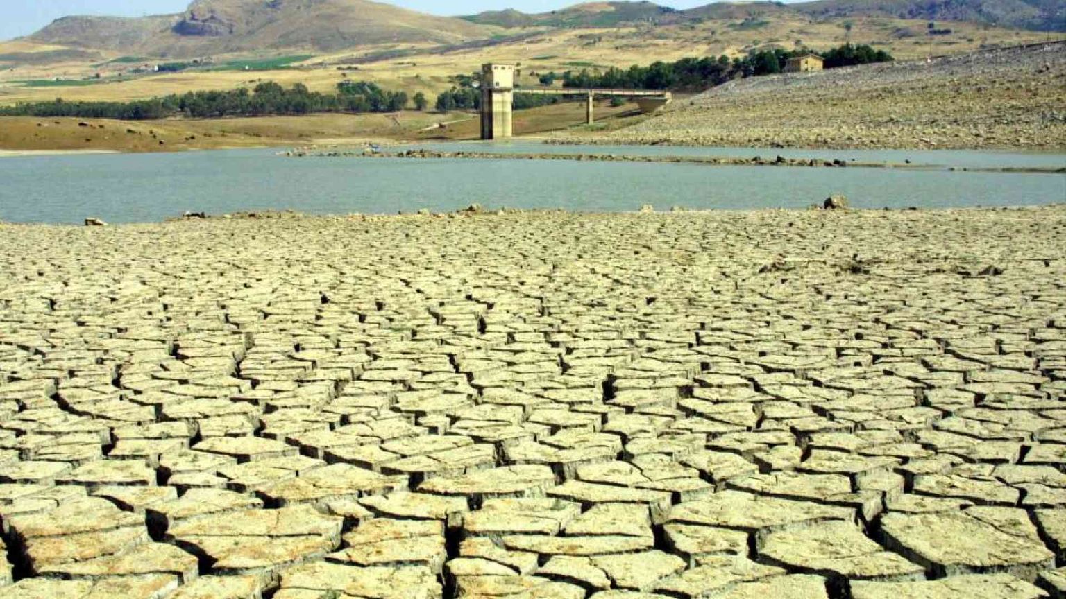 La Sicilia rischia di diventare un deserto: non c'è più acqua