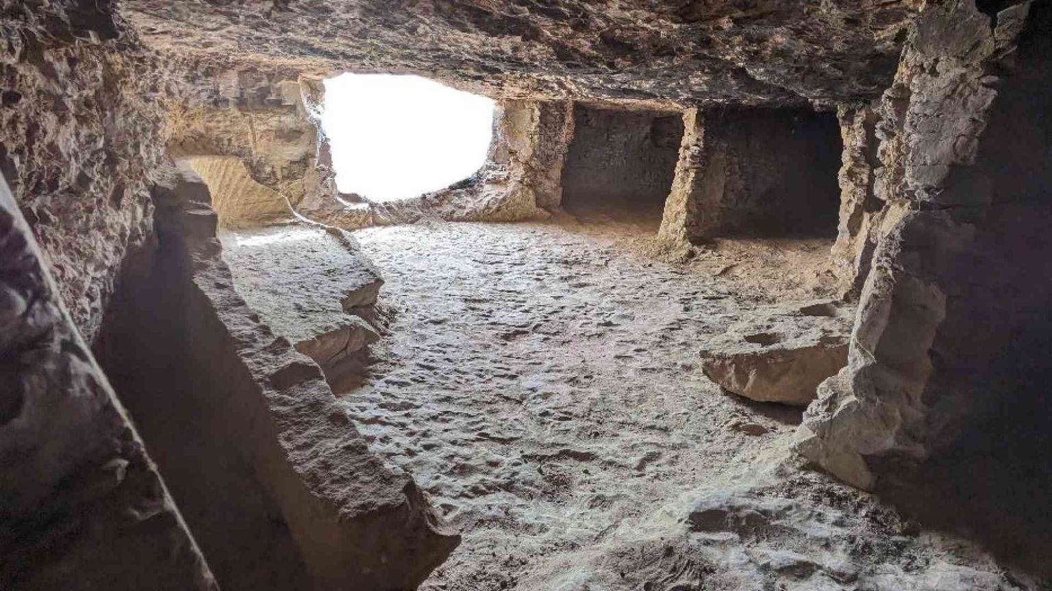 Nell'aldilà mai da soli: le tombe familiari degli antichi egizi