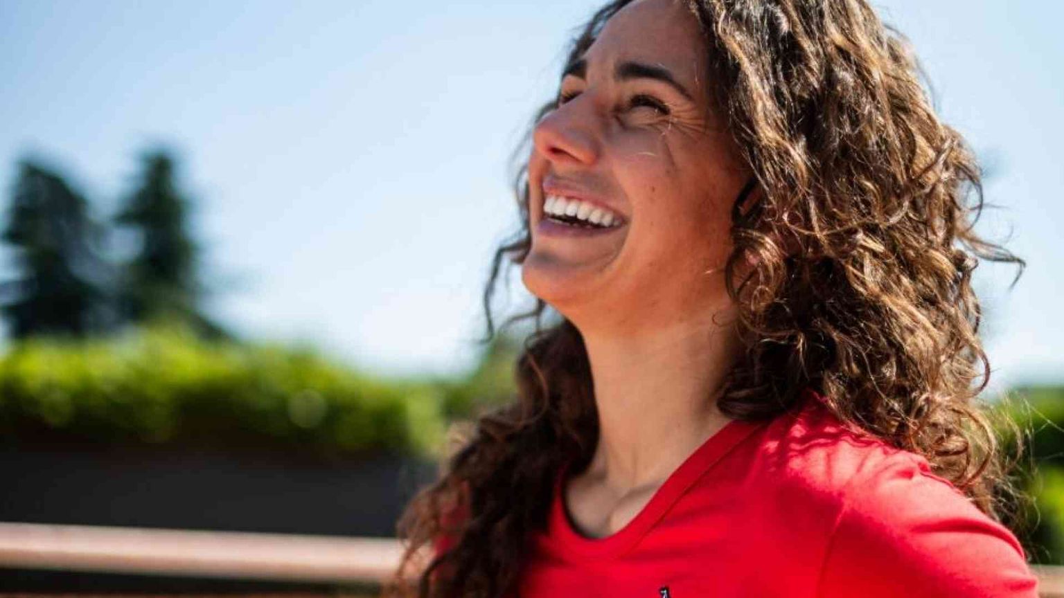 «Sono sempre io dopo l'incidente». Giulia nuota nell'oro oltre i limiti