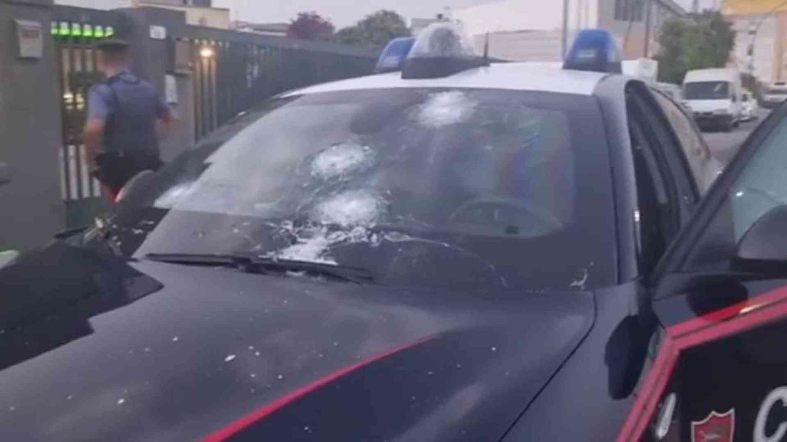 Gli spari, le mimetiche, il bottino: la ricostruzione dell'assalto al caveau