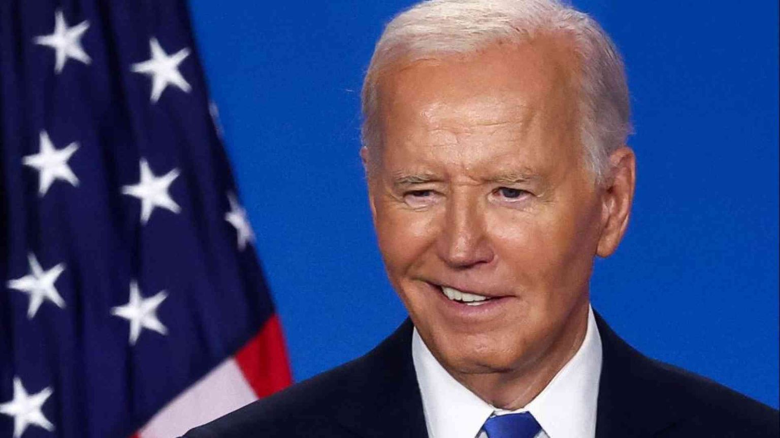 Biden riparte: «Sono vecchio, ma lucido». E chiama Trump a un nuovo duello in tv
