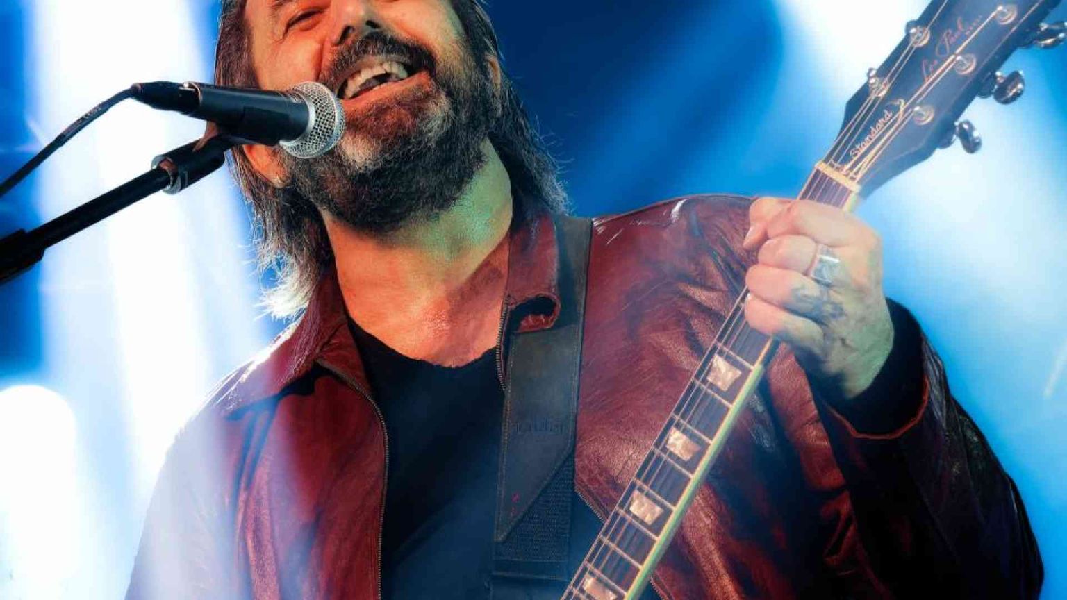 Omar Pedrini: "La mia Ave Maria regalata al Papa per i poveri"