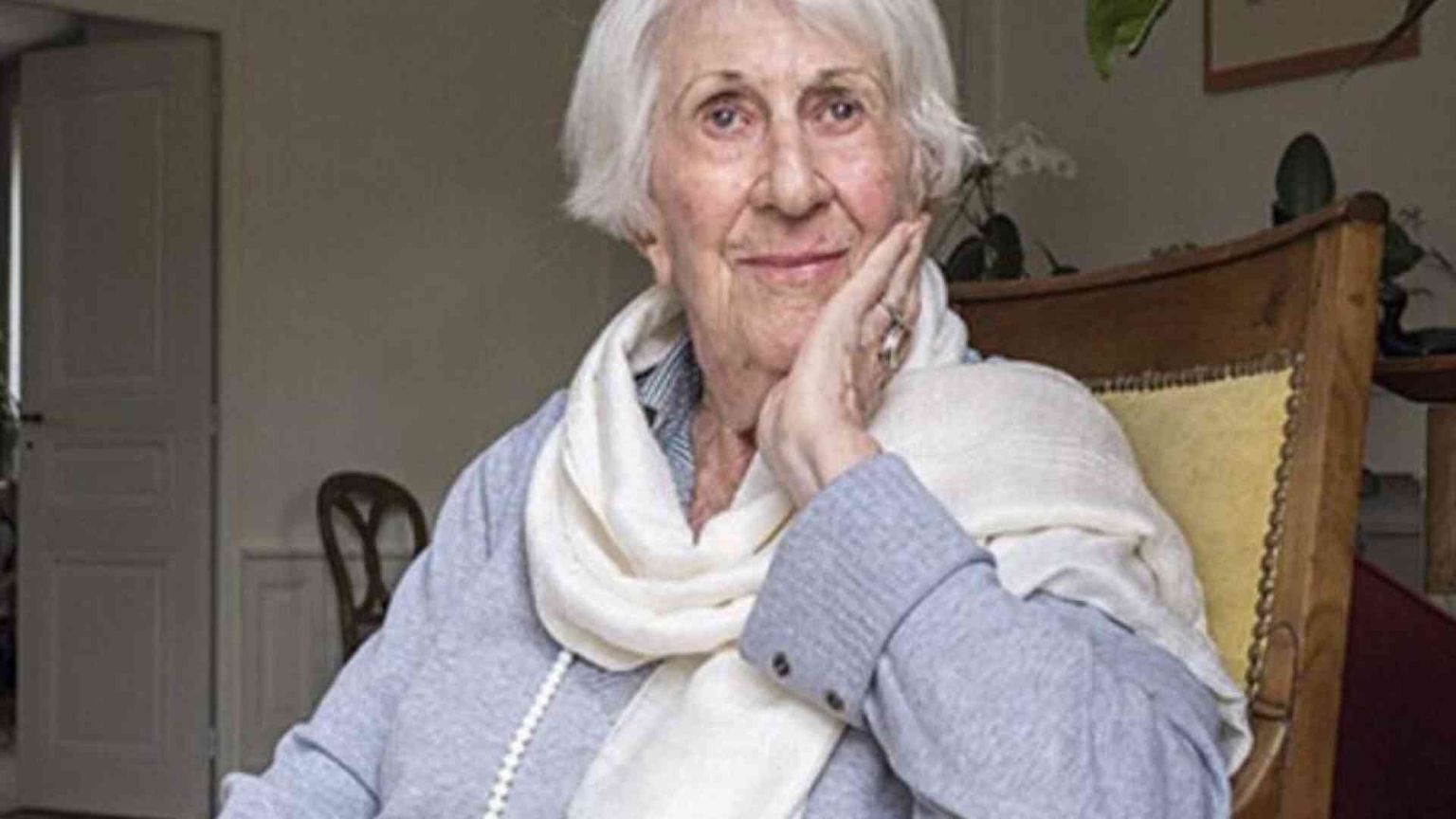 È morta a 101 anni la scrittrice francese Annick de Souzenelle