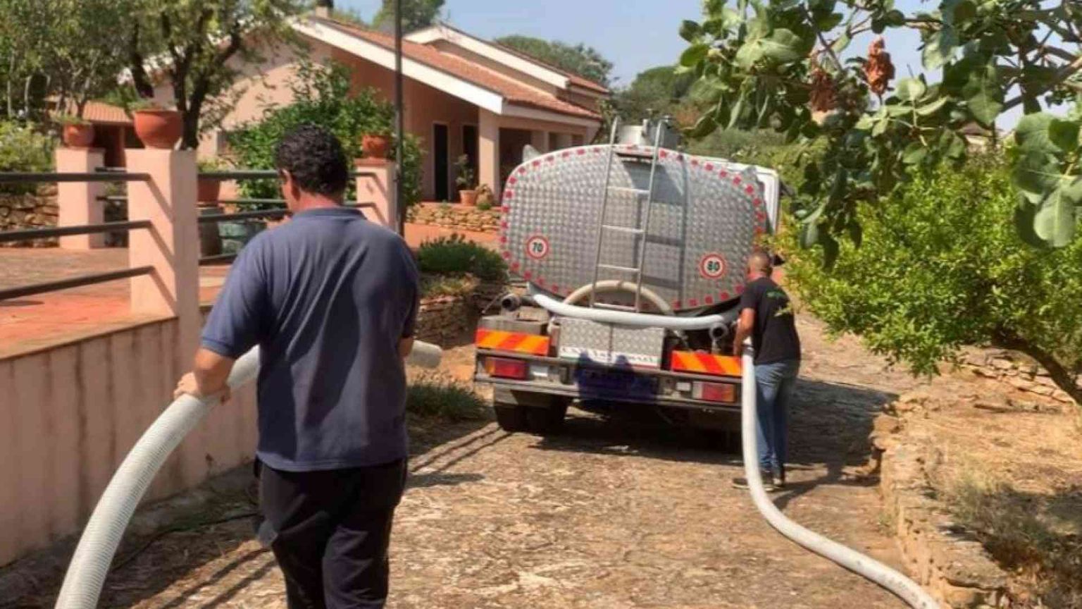 Nel quartiere senz'acqua da 64 giorni. «A Caltanissetta sistema in tilt»