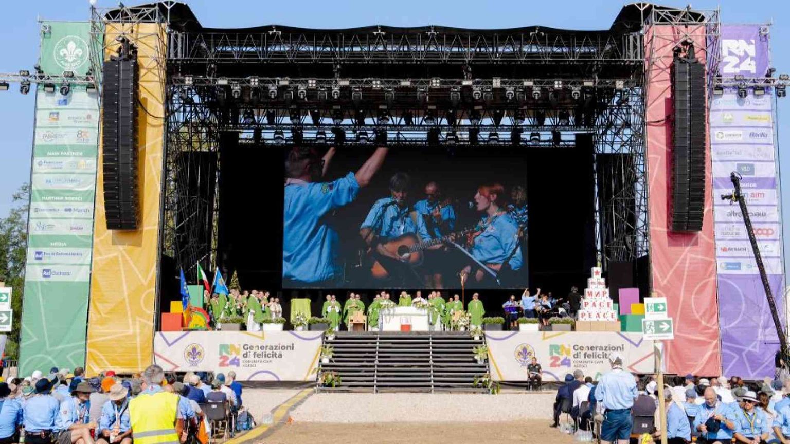 Il Papa agli scout: «Agesci, scuola di servizio al prossimo»