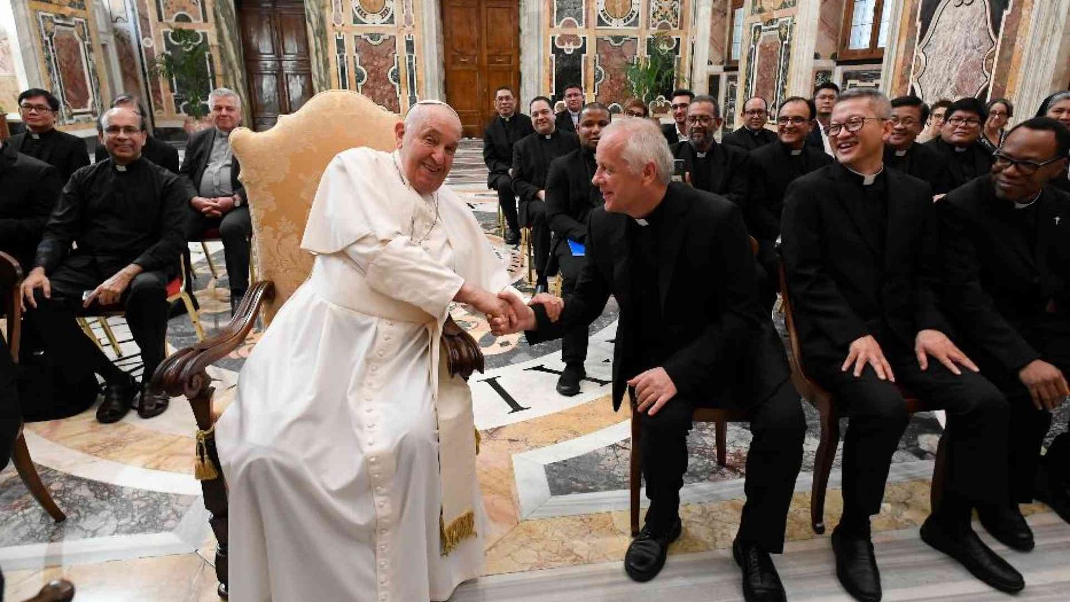 Agli Oblati di San Giuseppe: siate vicini ai giovani e agli ultimi