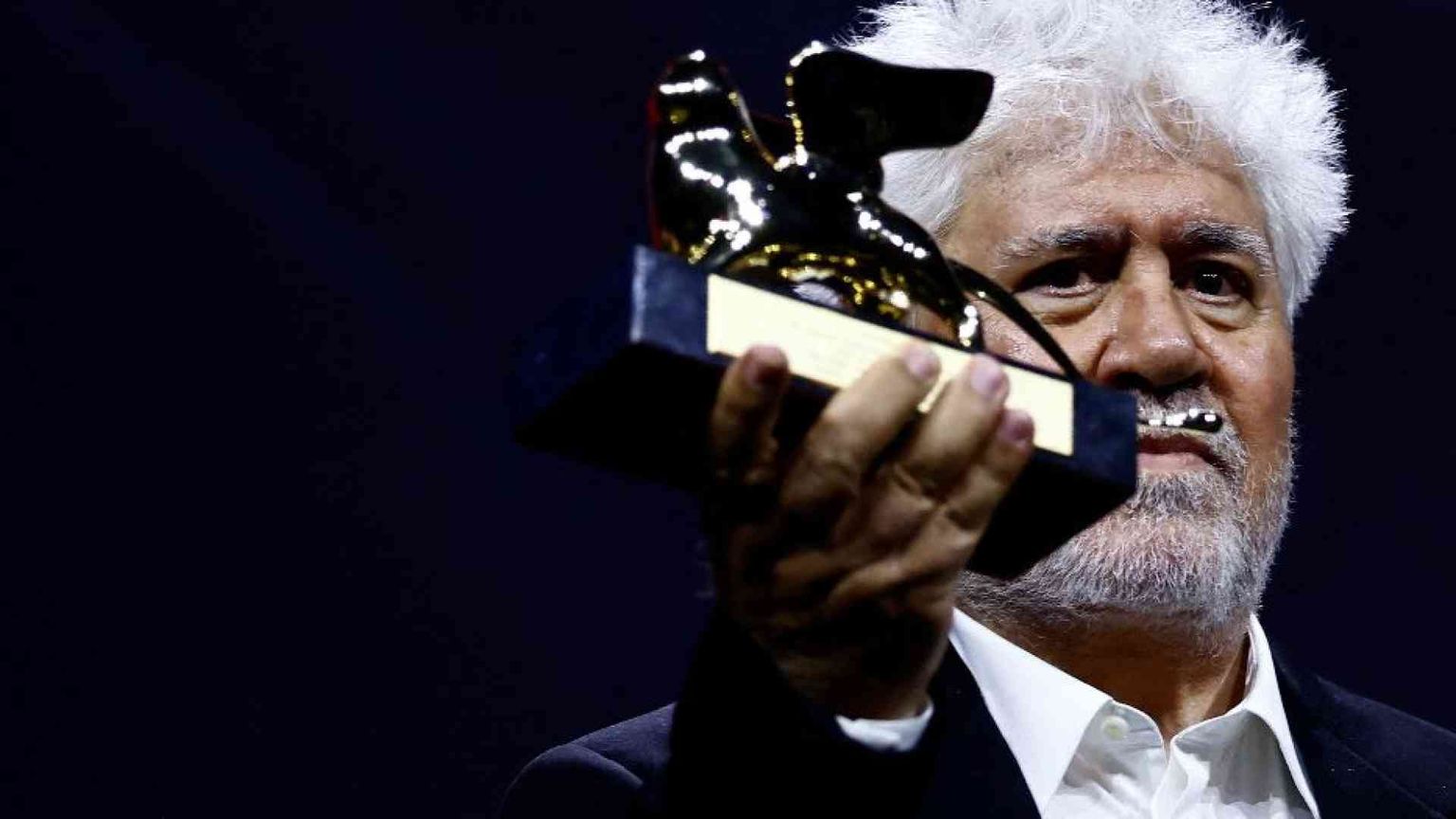 Il Leone d'oro va ad Almodóvar. Ma la vera sorpresa è "Vermiglio"