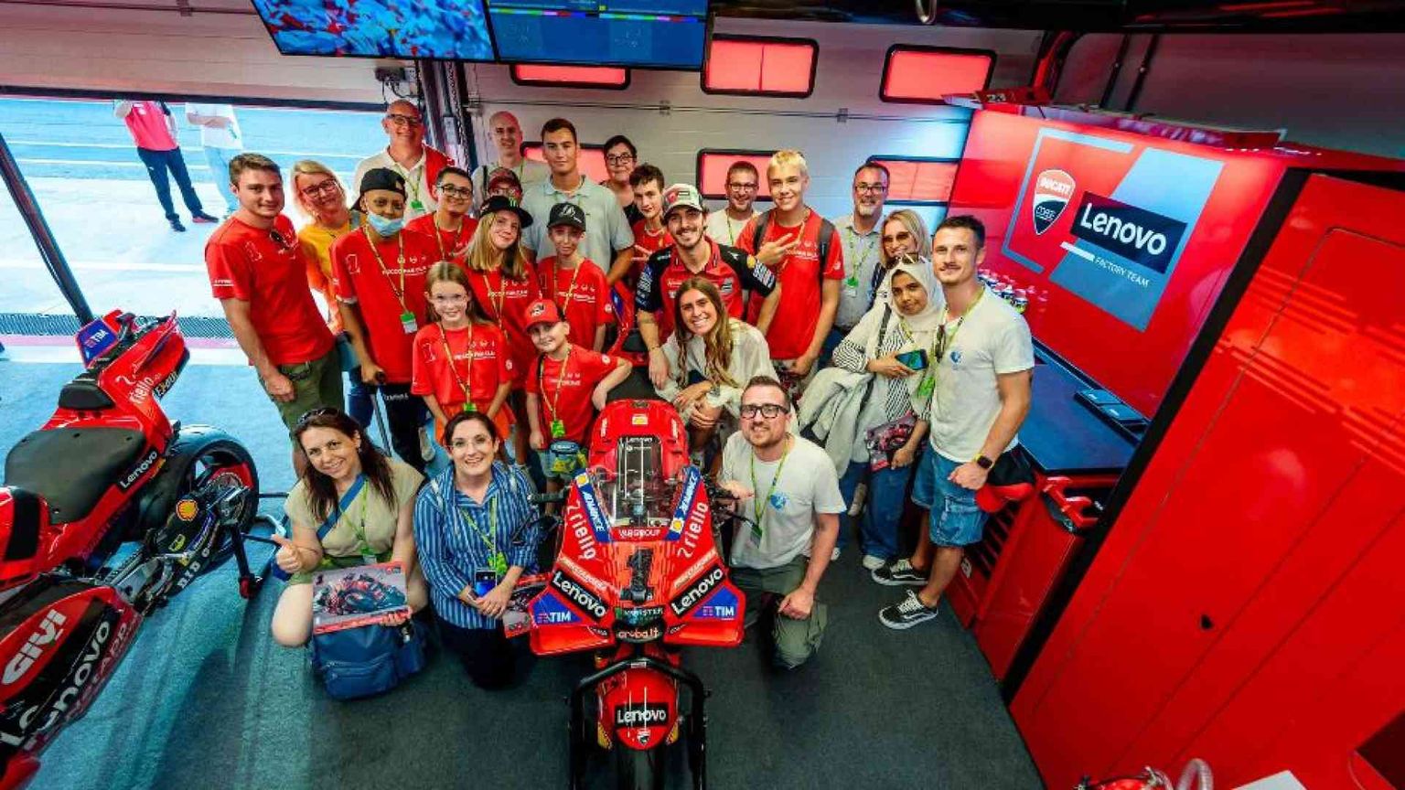 Ai box con Pecco Bagnaia: il gran premio dei piccoli pazienti oncologici