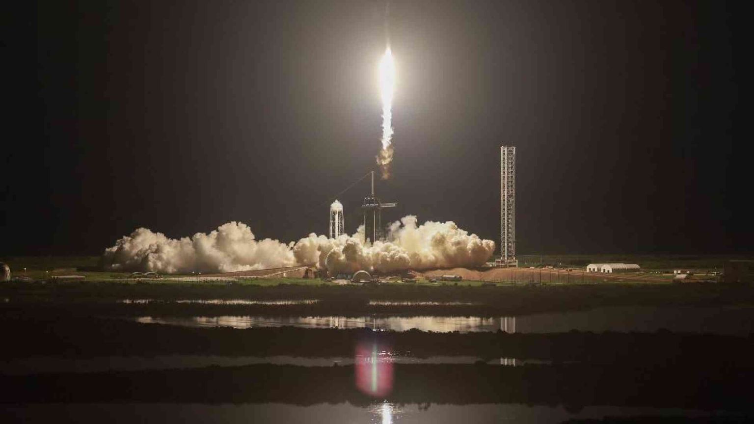 Turismo spaziale per pochi, gli altri con i piedi per terra