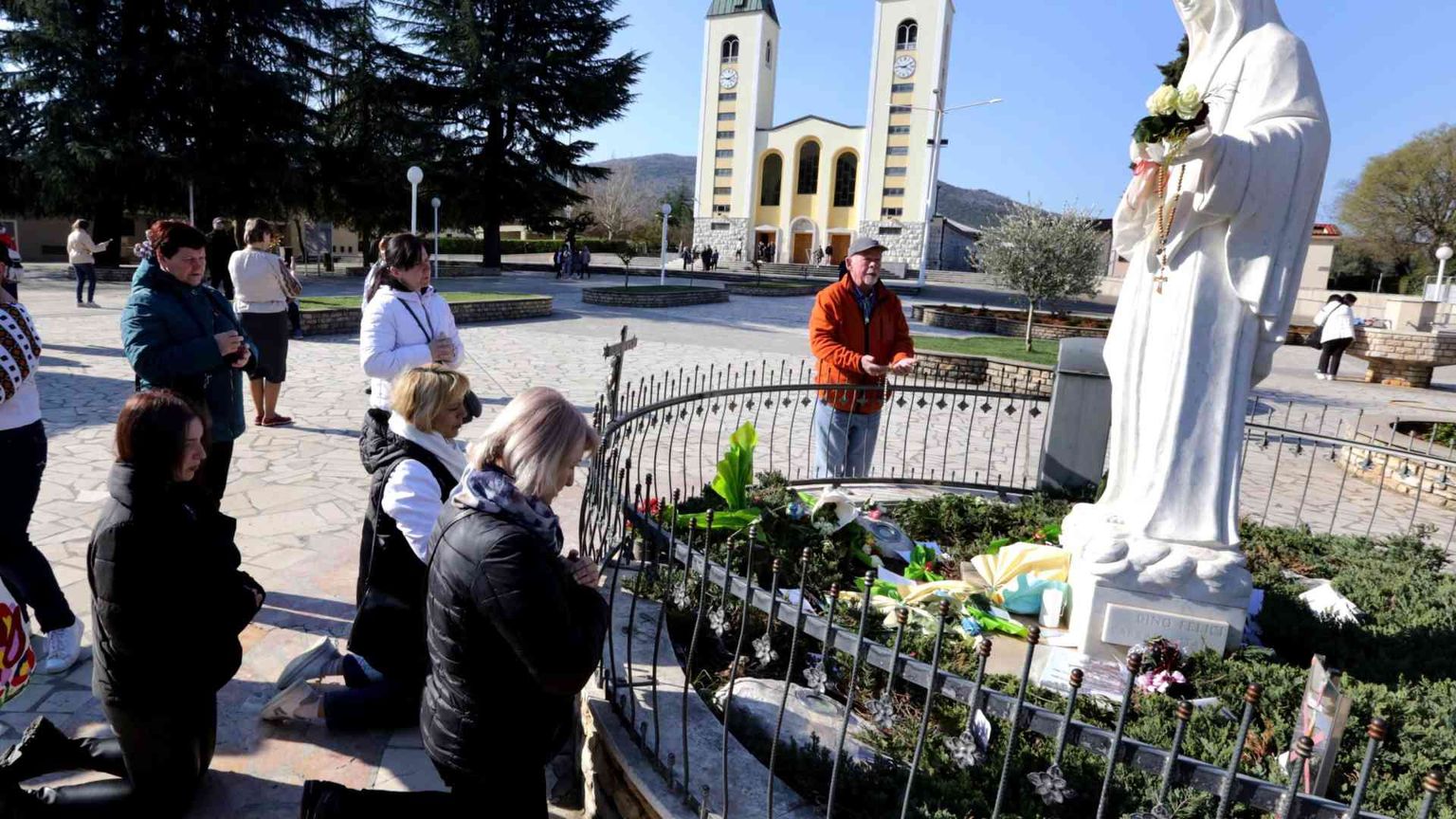 Sì del Vaticano alla devozione e ai pellegrinaggi