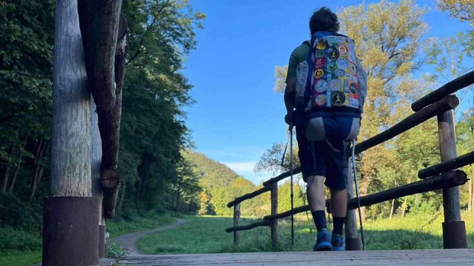 Lavorare, camminando: lo “Smart walking” di Davide sulla Via delle sorelle