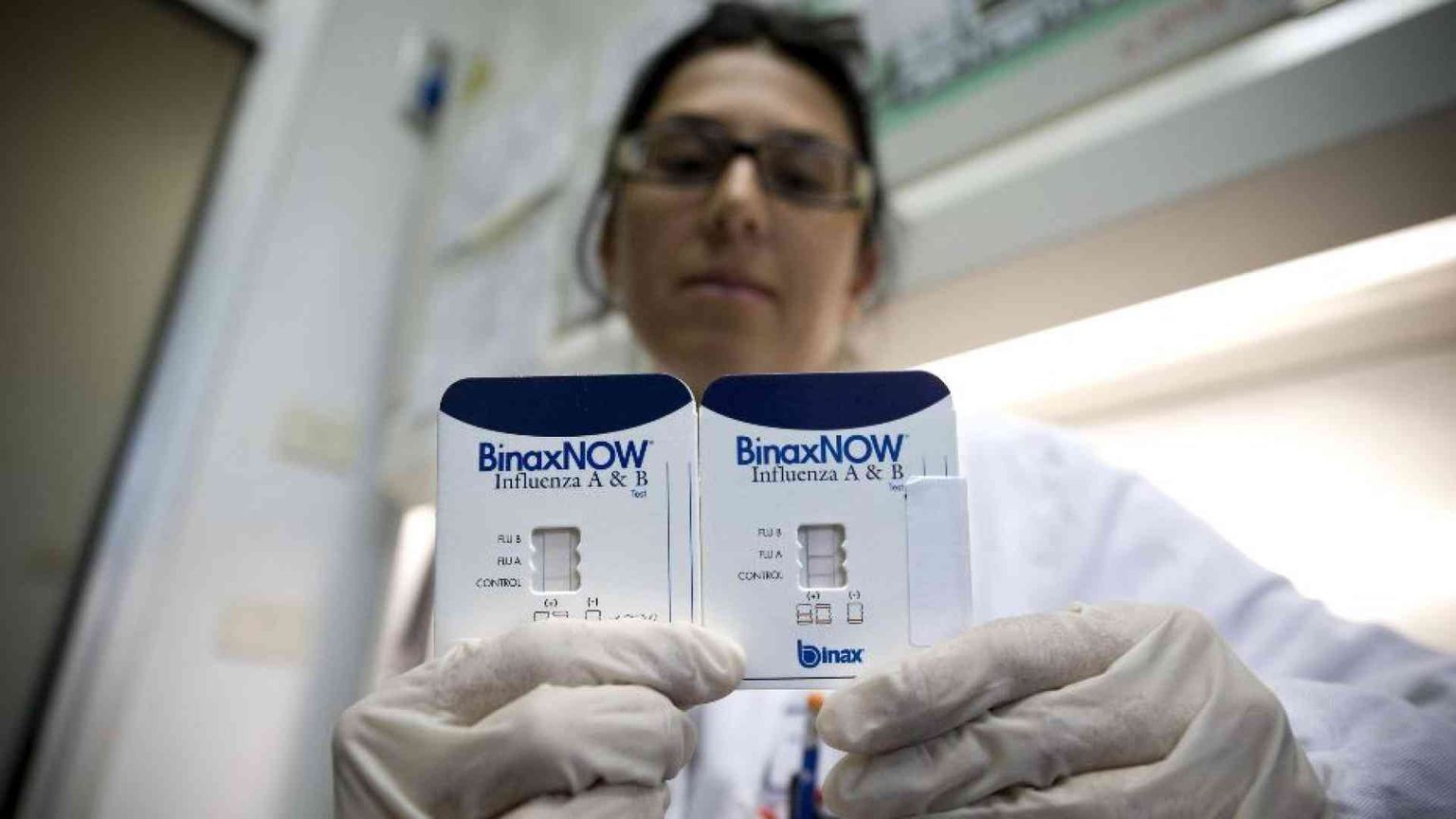 Influenza e Covid, ci aspettano mesi difficili: ecco chi deve vaccinarsi