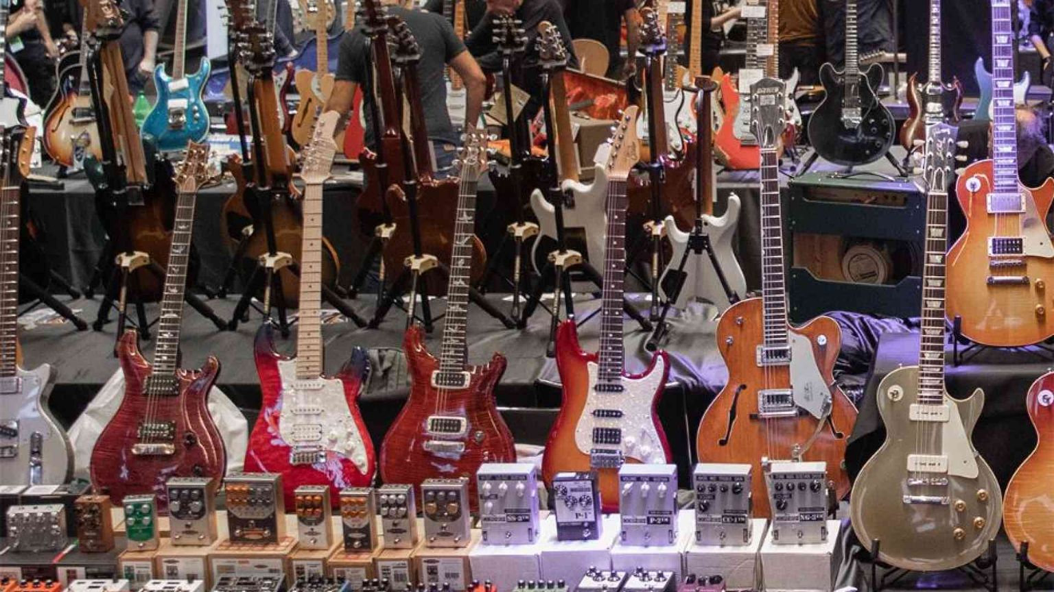 Il violino di Cremona suona con i miti del rock