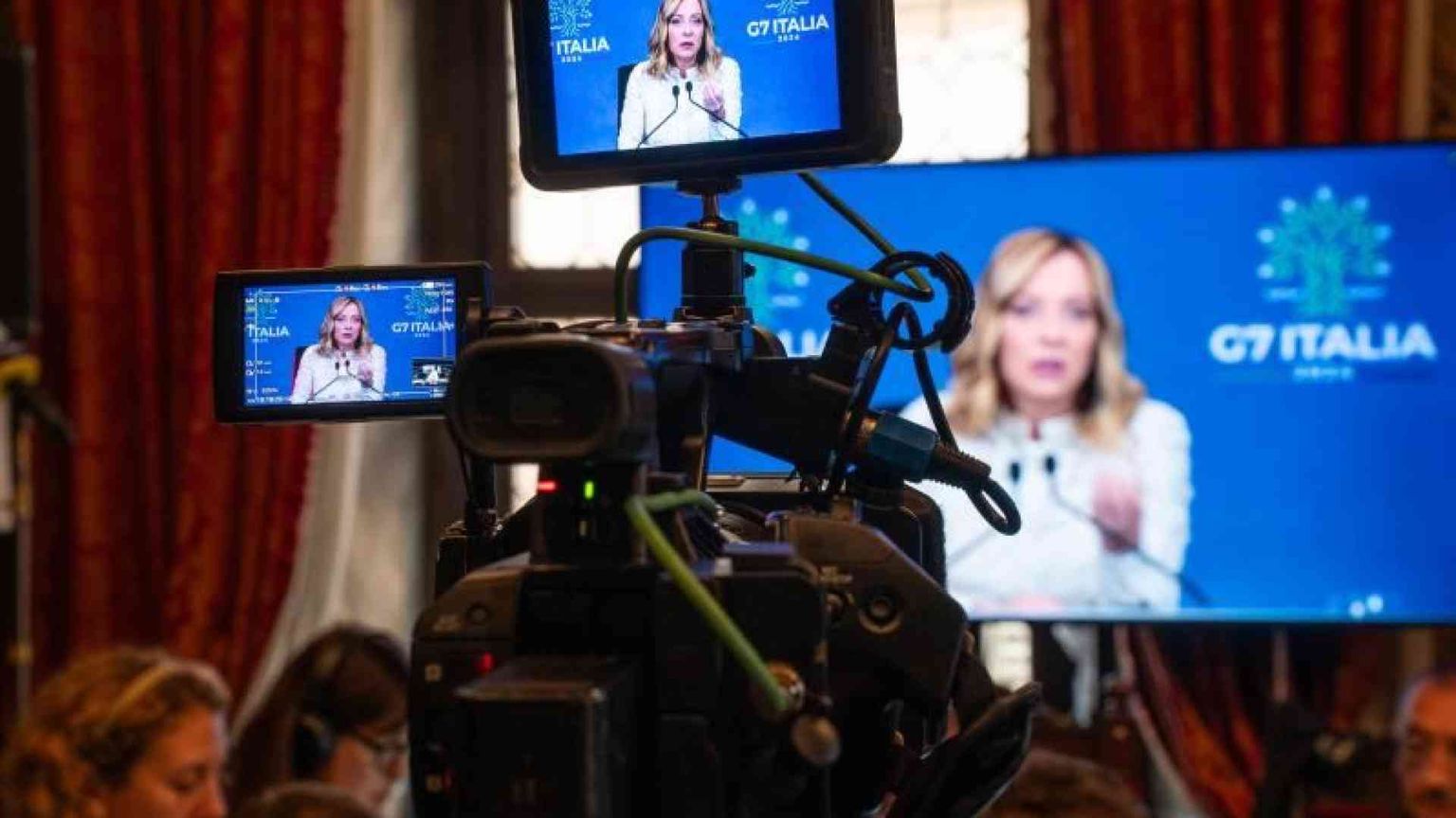 Dopo i missili Meloni convoca il G7: «Soluzione diplomatica ancora possibile»