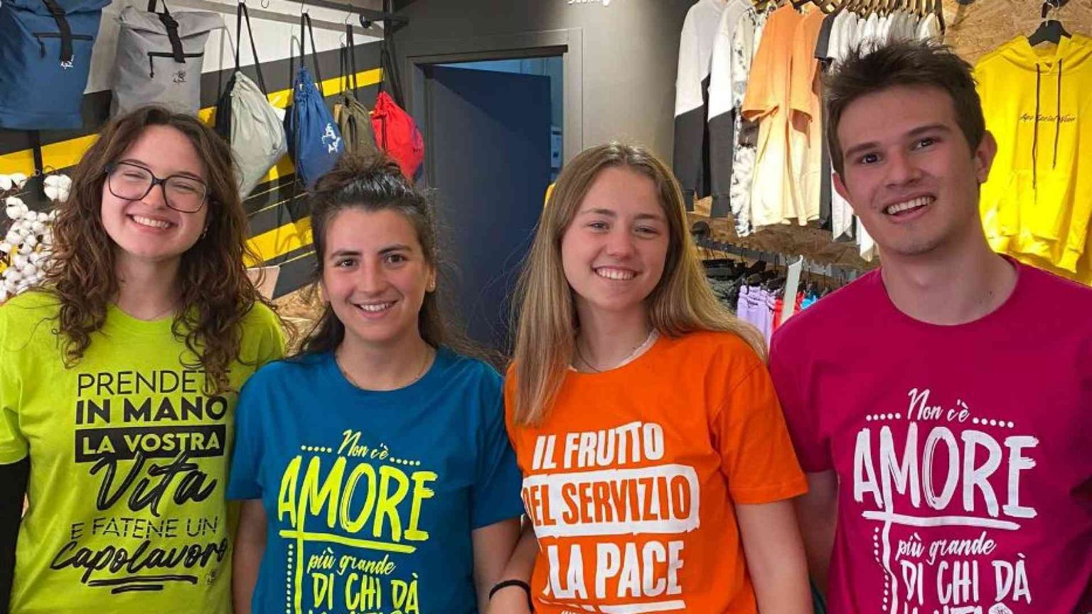 Con Ape social wear l’abbigliamento si fa etico: «Così promuoviamo il bene»