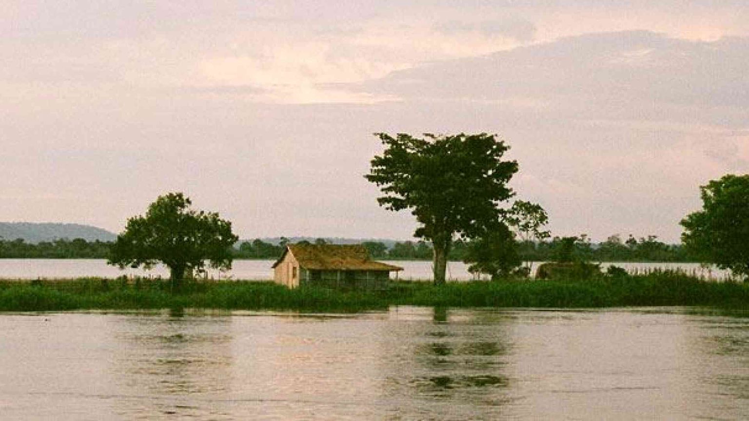 La natura vince in tribunale: un fiume inquinato può essere risarcito