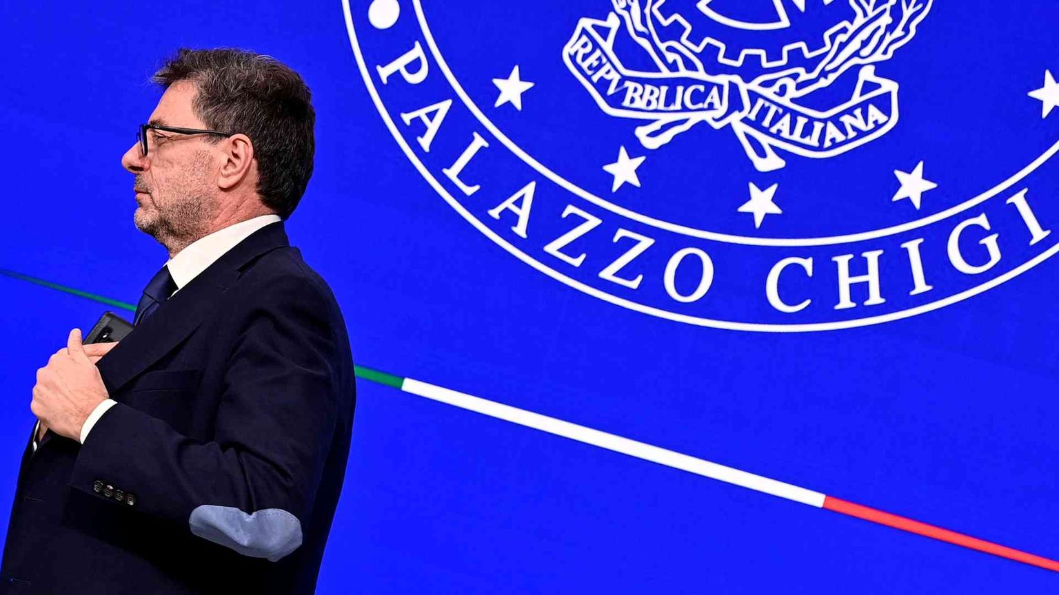 L'Italia convince le agenzie di rating: S&P conferma, Fitch migliora l'outlook