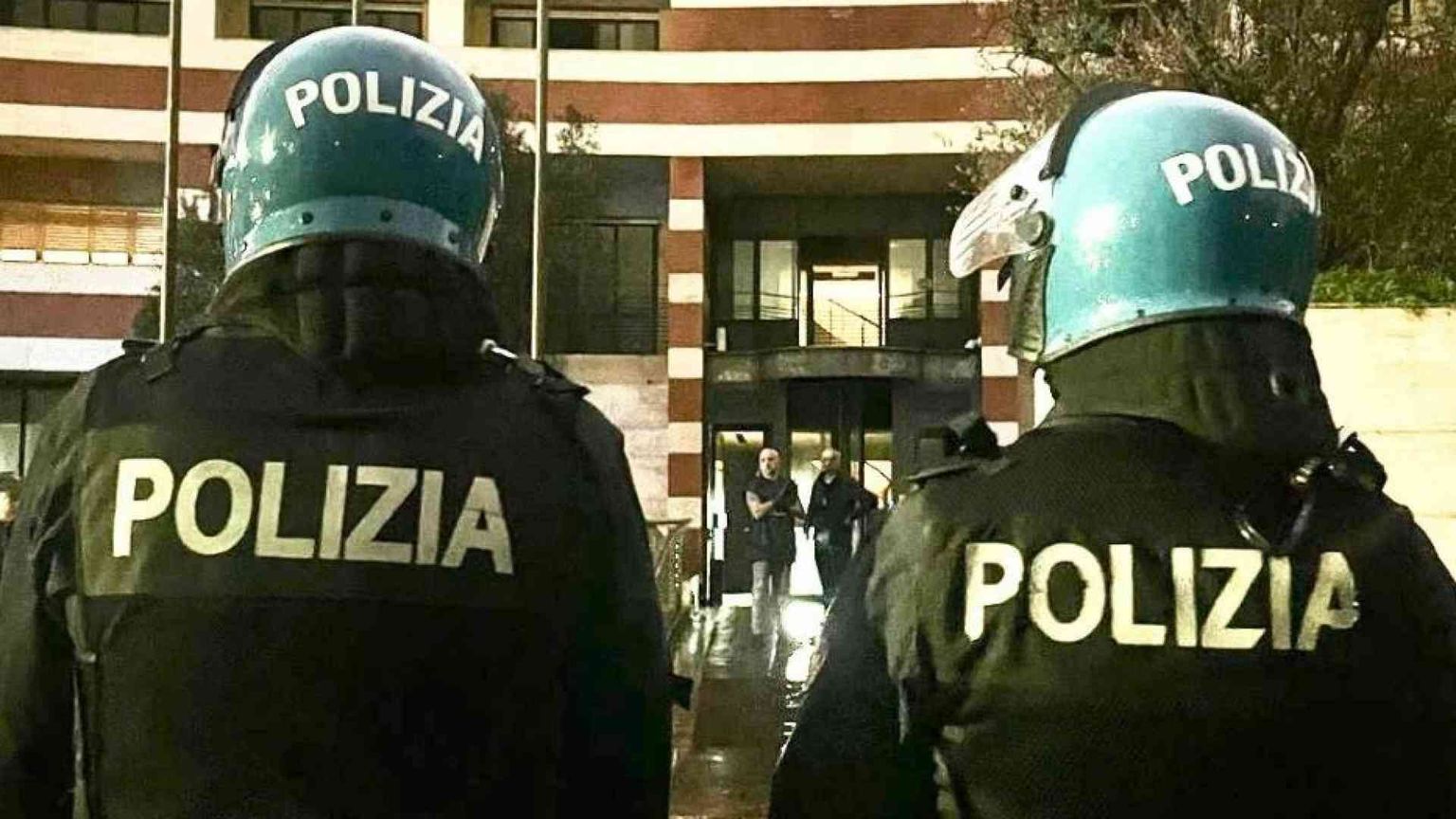 Mattarella «stupito» per la segnalazione di razzismo nelle forze dell'ordine