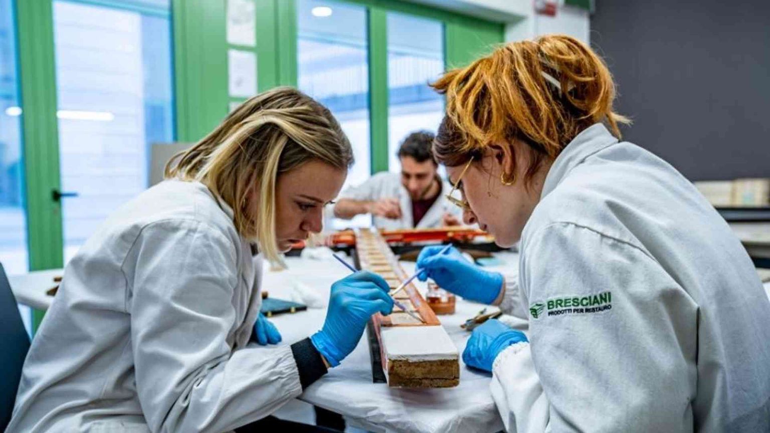 Inps: gli uomini guadagnano il 28% in più delle donne