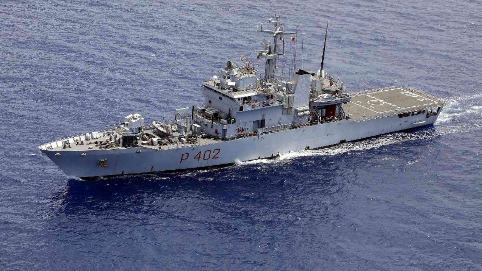 La nave Libra è in mare: tutti i nodi di un nuovo trasbordo verso l'Albania