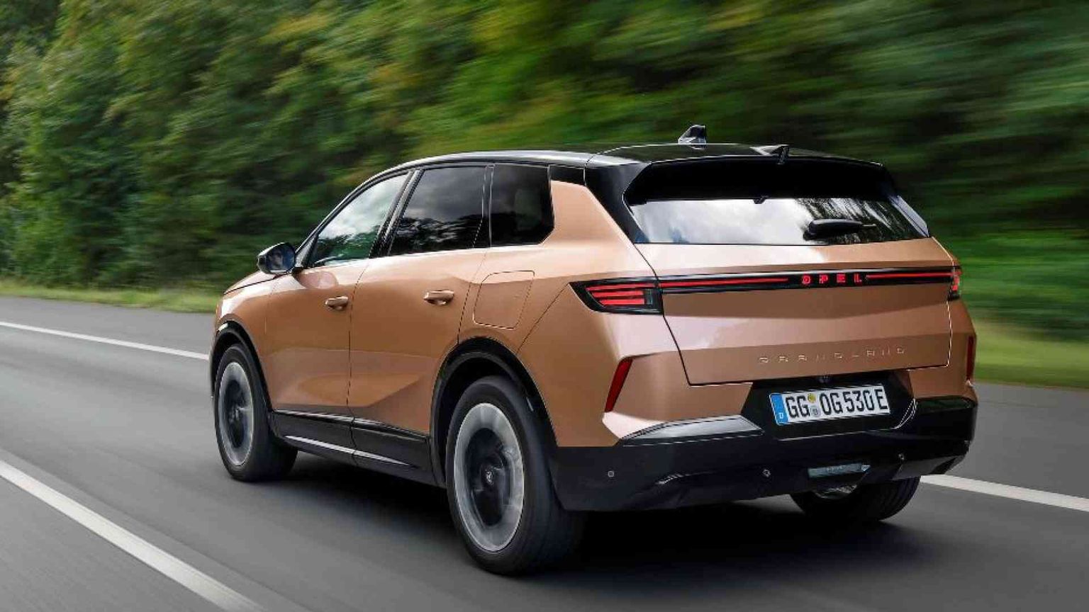 Grandland di nome e di fatto: Opel rilancia l'orgoglio tedesco