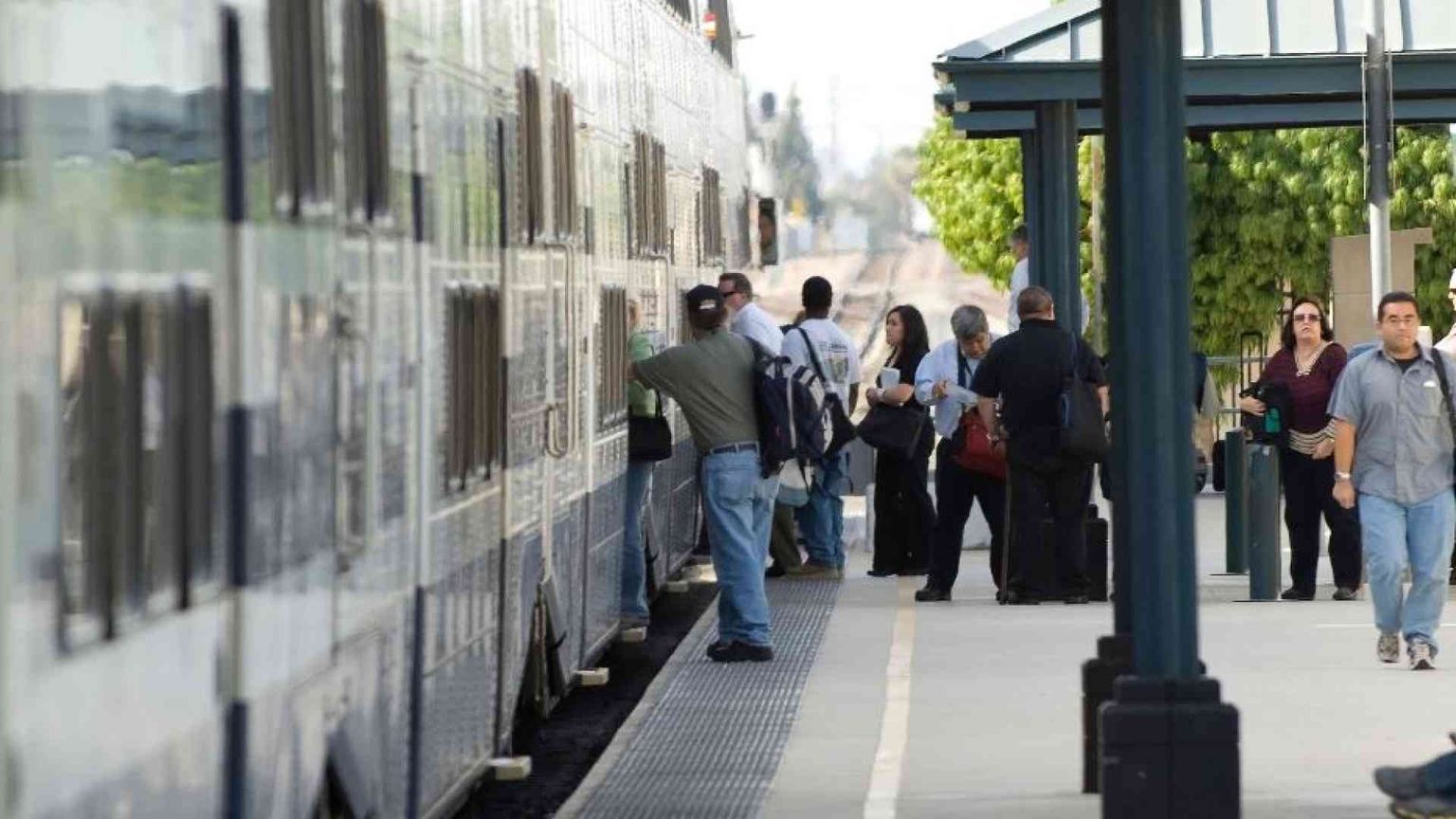 Sul treno che attraversa l'America i pendolari hanno deciso: vincerà...