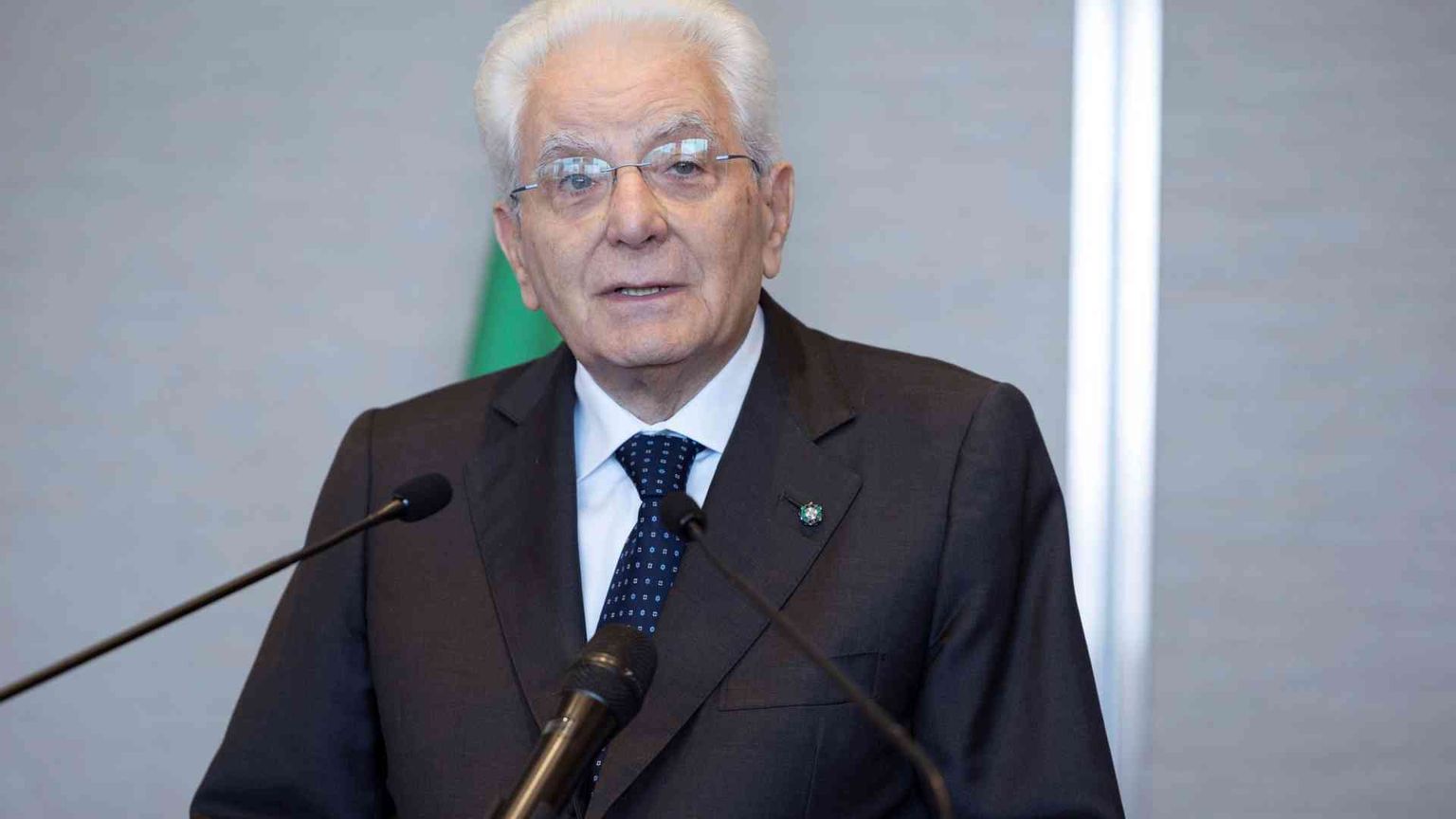 Mattarella: «Ho promulgato leggi che ritenevo errate, ma dovevo farlo»