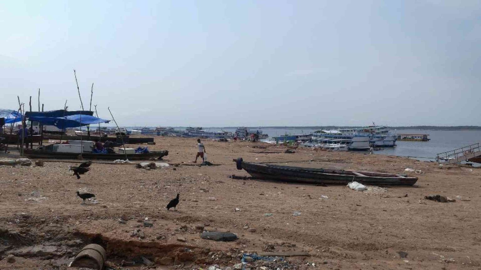 Amazzonia, la siccità mette a rischio 420mila bambini