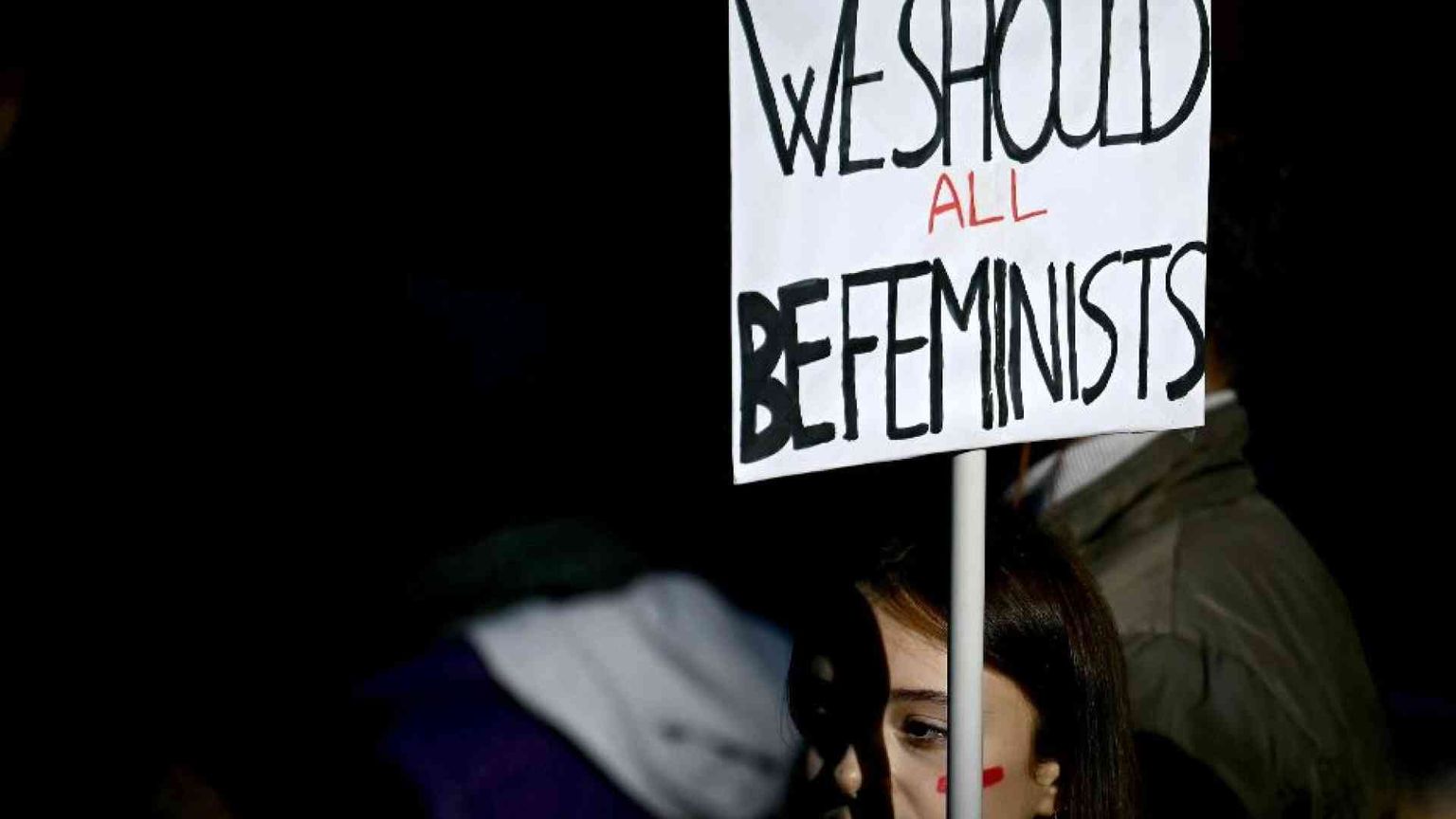 Quanto costa la violenza dei maschi sulle donne e come si può uscirne