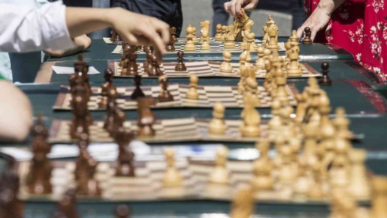 L'incredibile storia del campione nigeriano di scacchi Tunde Onakoya