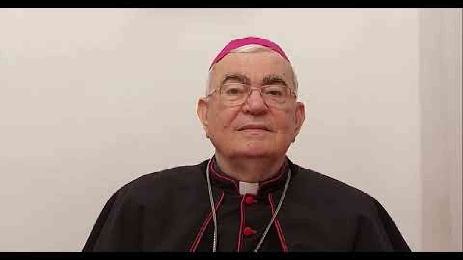 Il vescovo emerito di Gerusalemme: nella Gaza distrutta un'isola di umanità