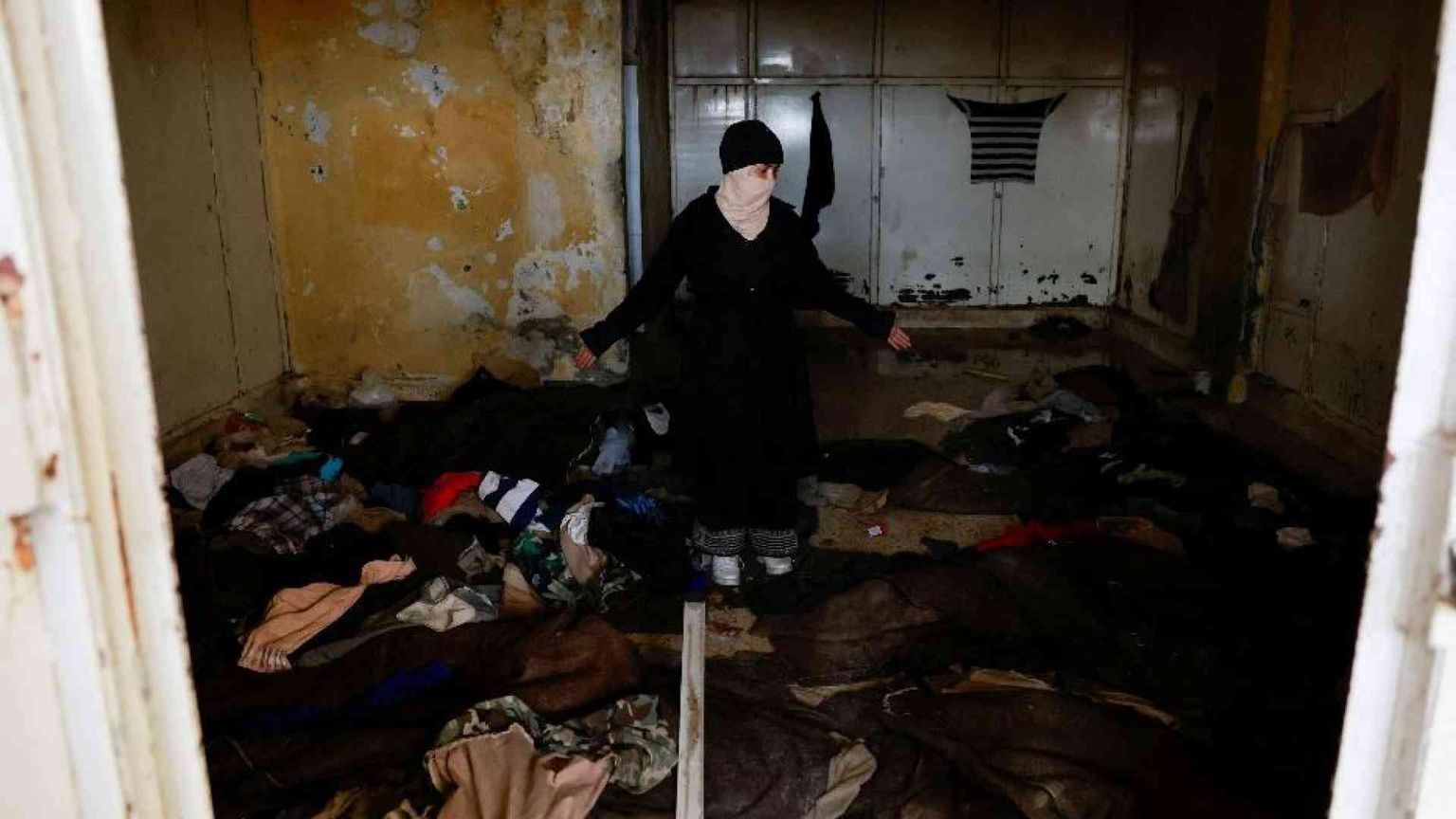 Il bimbo cresciuto nel carcere di Assad: non sa cos'è un albero