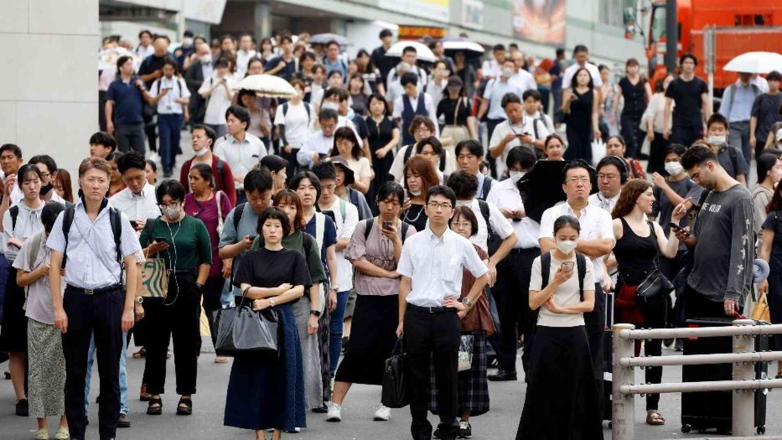 Perché i giapponesi sono sempre più preda dell'ansia. E perché ci riguarda