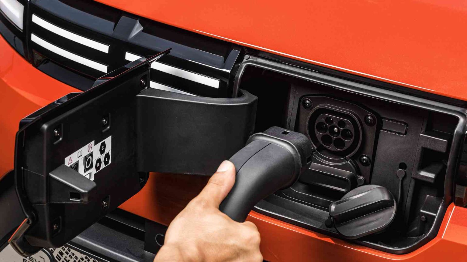 Flop delle auto elettriche: ora inizia la guerra dei prezzi