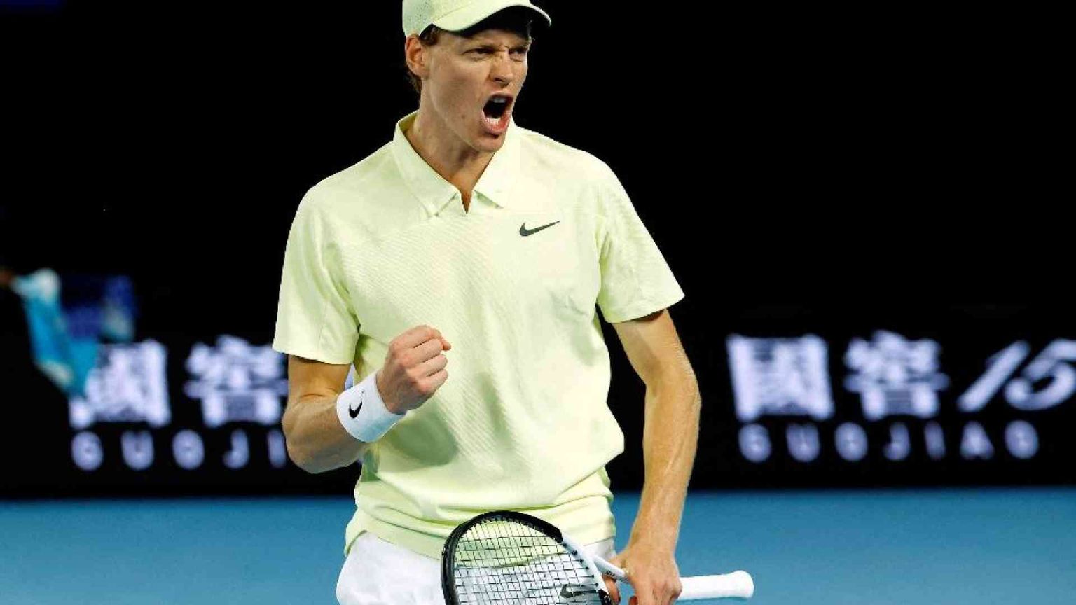 Sinner ancora in finale in Australia: affronterà il tedesco Zverev