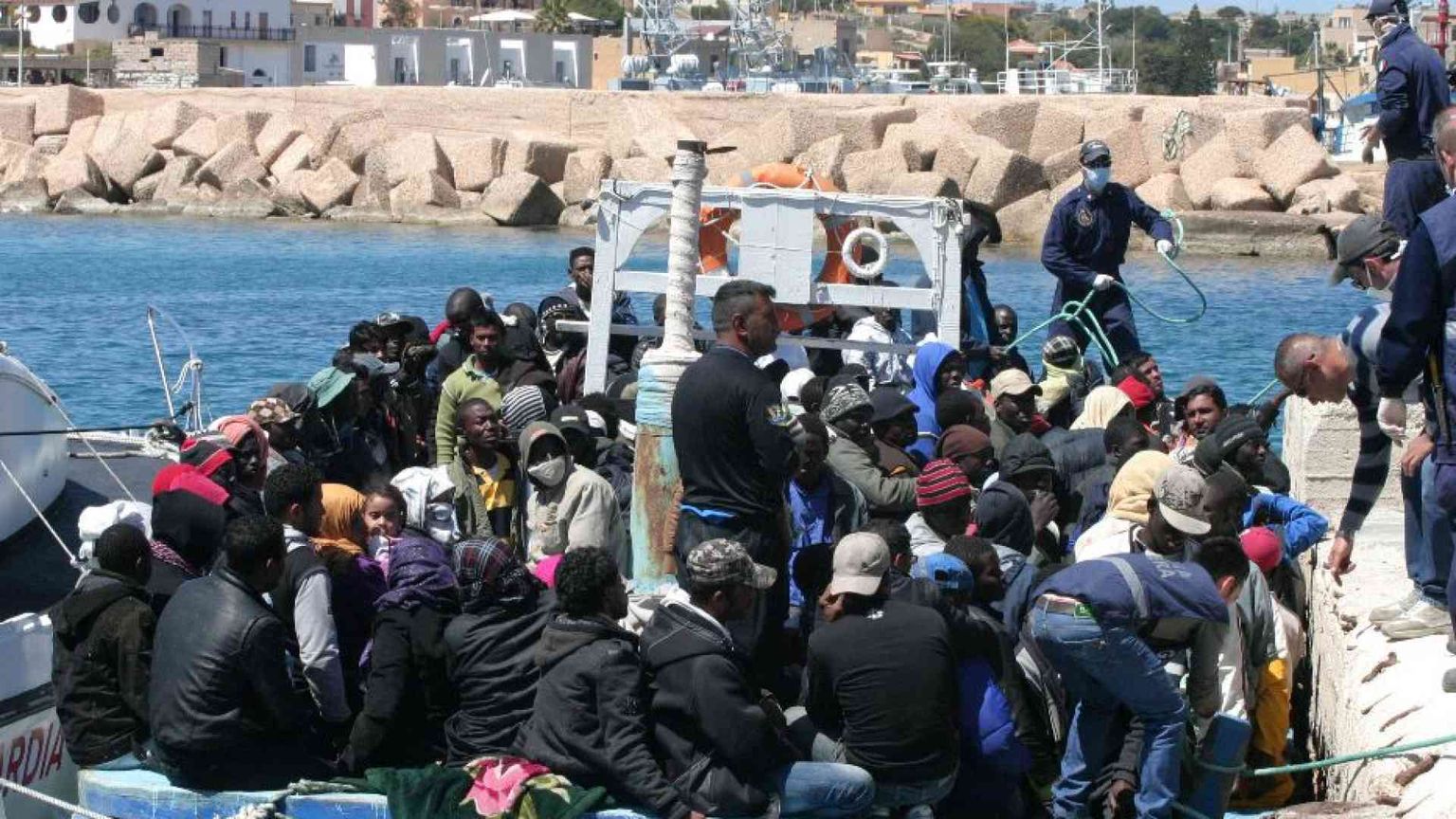 Naufragio a Lampedusa: lo strazio della mamma che ha perso i suoi tre bimbi