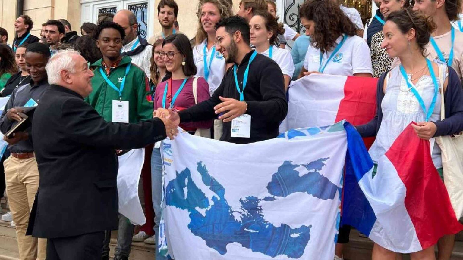 Duecento giovani sulla nave scuola della pace che unisce il Mediterraneo