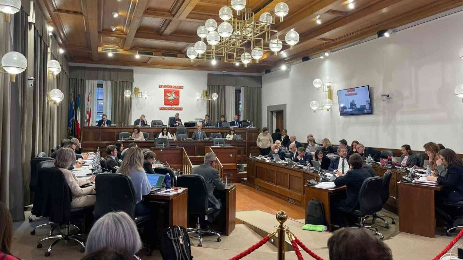 La Toscana verso la legge: il suicidio assistito diventa servizio sanitario